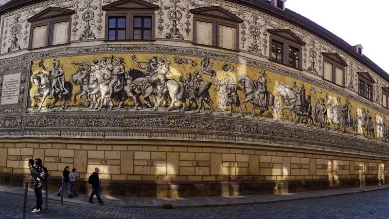 Dresden – Der Fürstenzug (grösstes Porzellanwandbild der Welt)