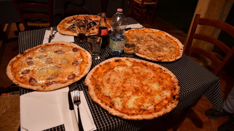riesige Pizzas