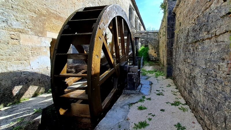 L’Abbaye Fontenay Schmiede Wasserrad